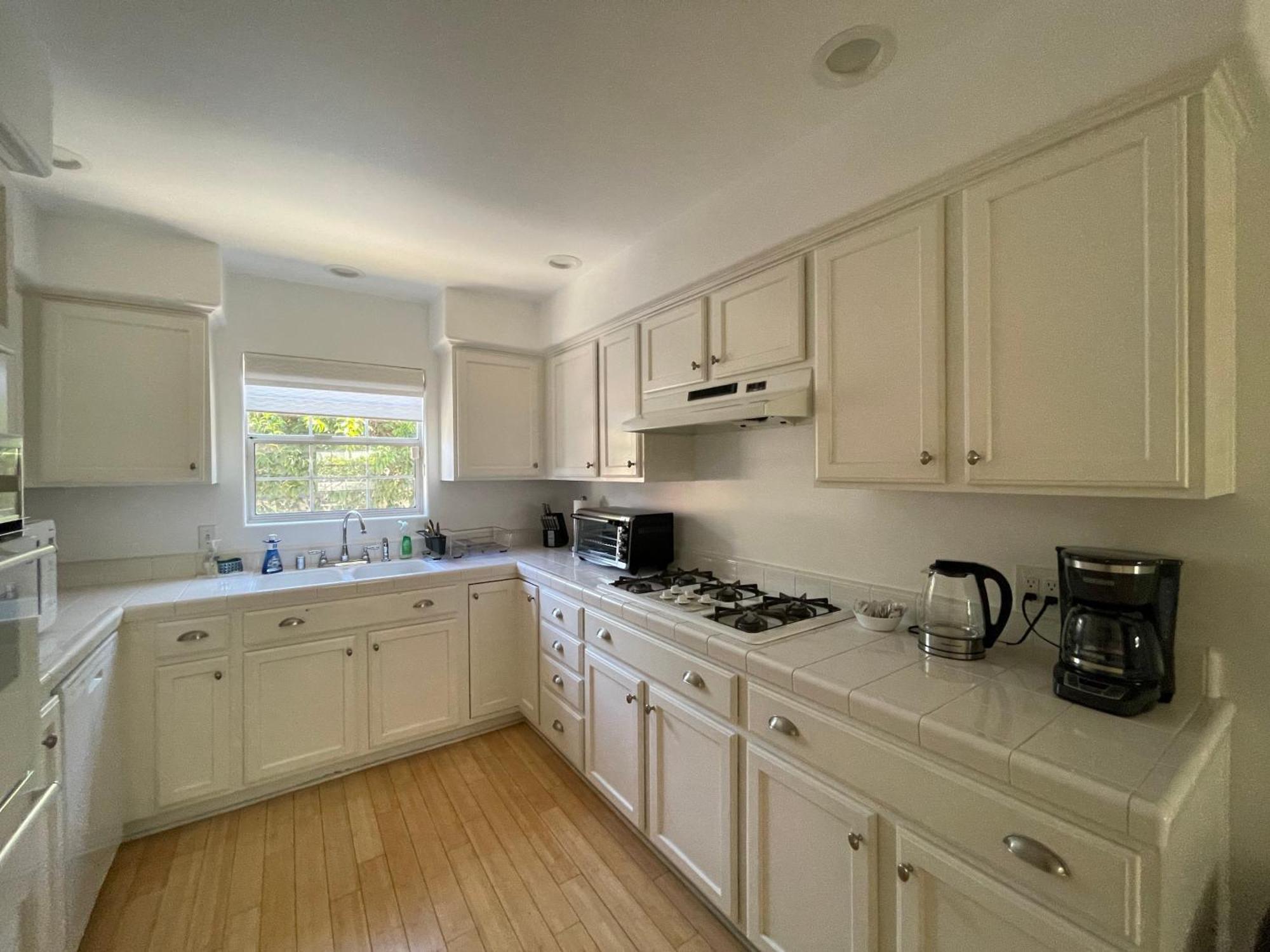 Charming Bright Traditional Home In Sherman Oaks Los Angeles Bagian luar foto