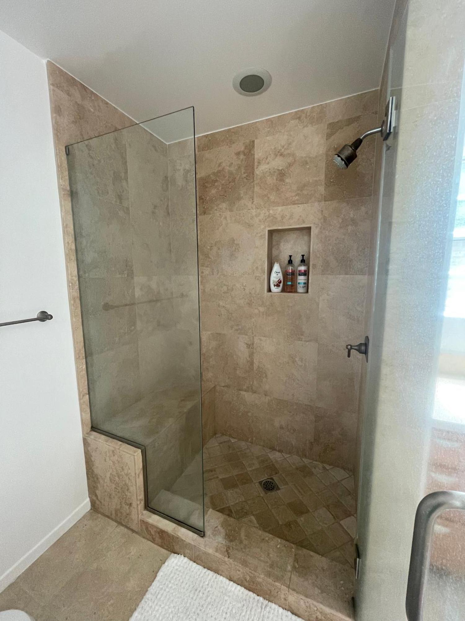 Charming Bright Traditional Home In Sherman Oaks Los Angeles Bagian luar foto