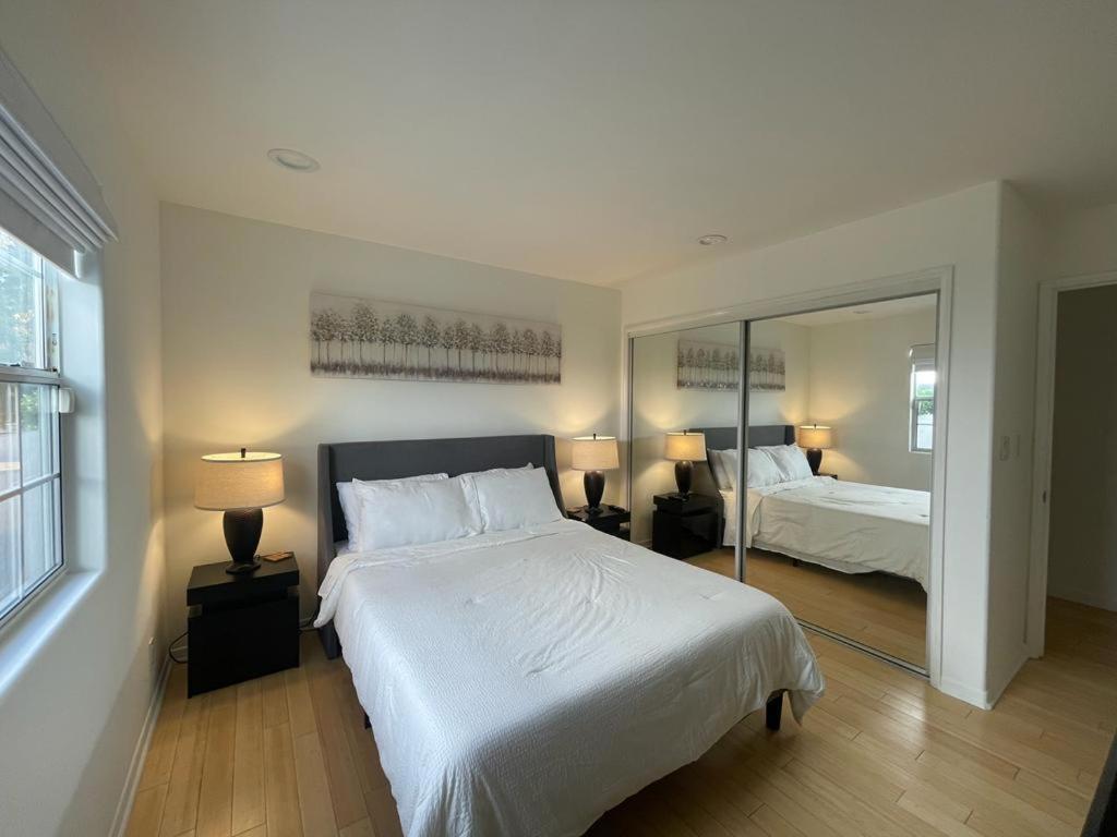 Charming Bright Traditional Home In Sherman Oaks Los Angeles Bagian luar foto